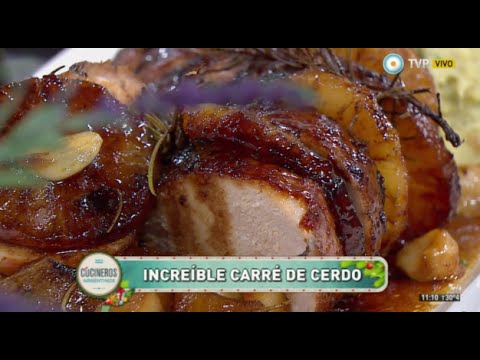 Carré de cerdo adobado al horno con puré de batatas y panceta