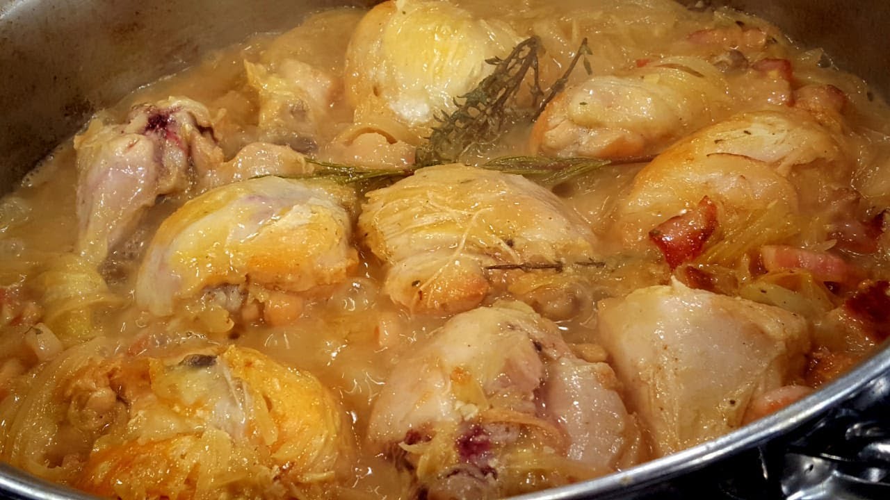 Pollo a la mostaza en olla con papas españolas